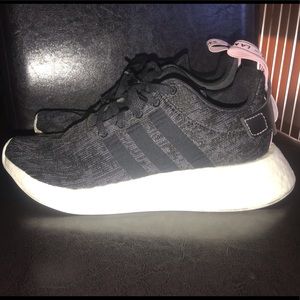 Adidas NMD BOOST - Black/grey baby pink detailing